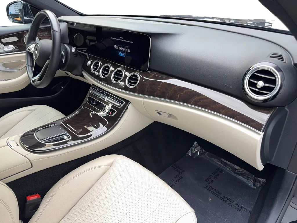 Mercedes-Benz E-Class photo 51