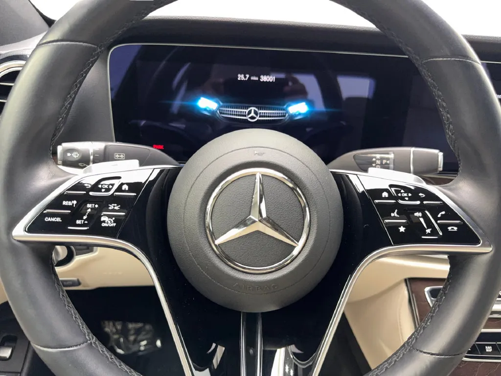 Mercedes-Benz E-Class photo 56