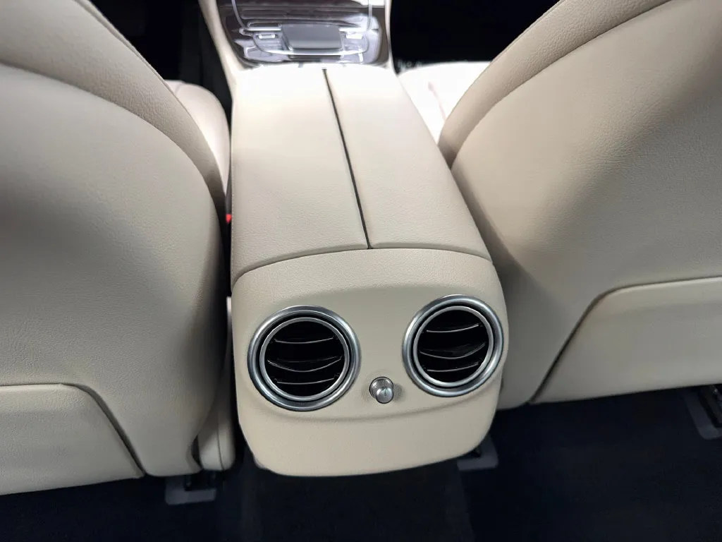Mercedes-Benz E-Class photo 58