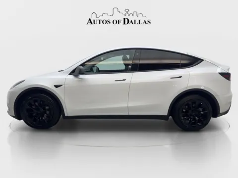 More photos of 2023 Tesla Model Y Long Range at Autos of Dallas - Irving, TX