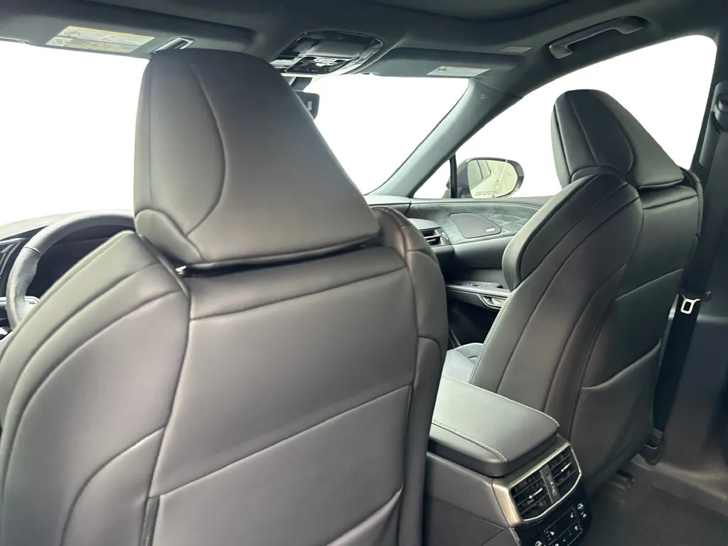 Lexus RX photo 37