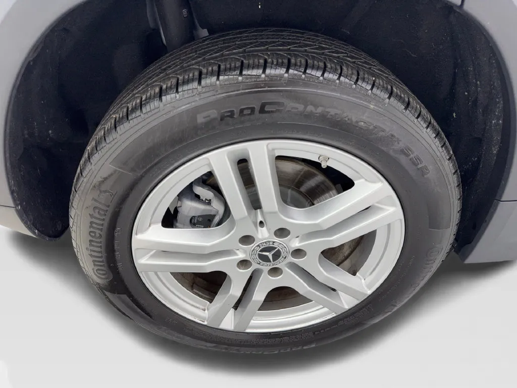 Mercedes-Benz GLA photo 77