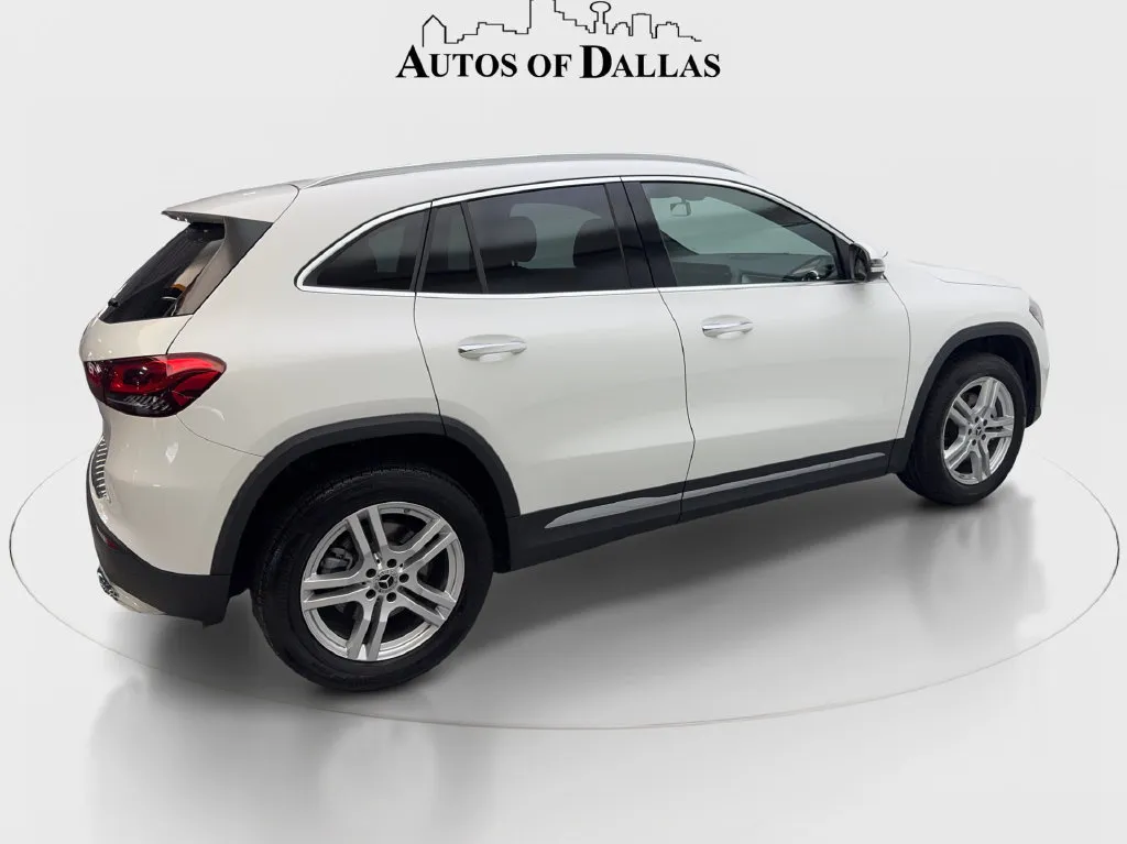 Mercedes-Benz GLA photo 7