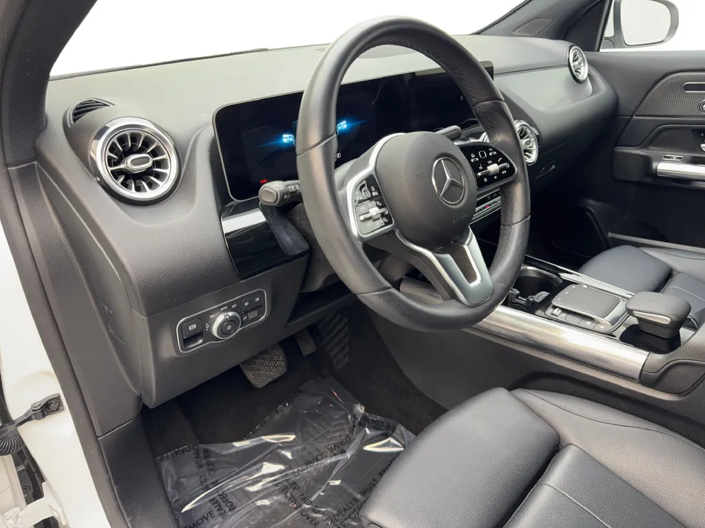 Mercedes-Benz GLA photo 48