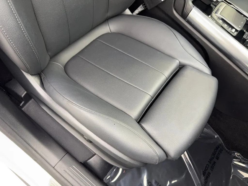 Mercedes-Benz GLA photo 45