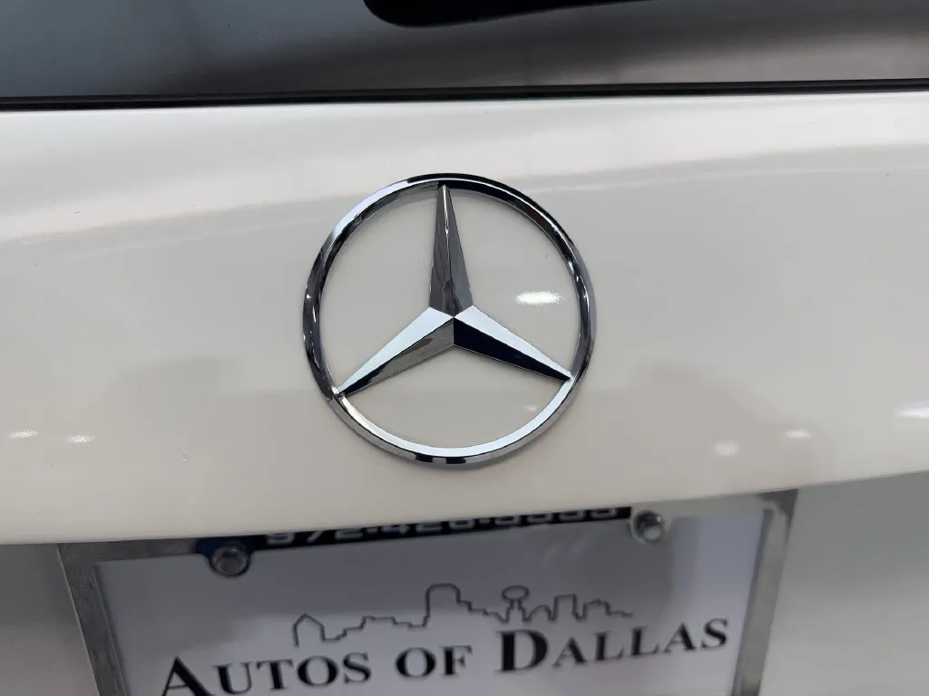 Mercedes-Benz GLA photo 22