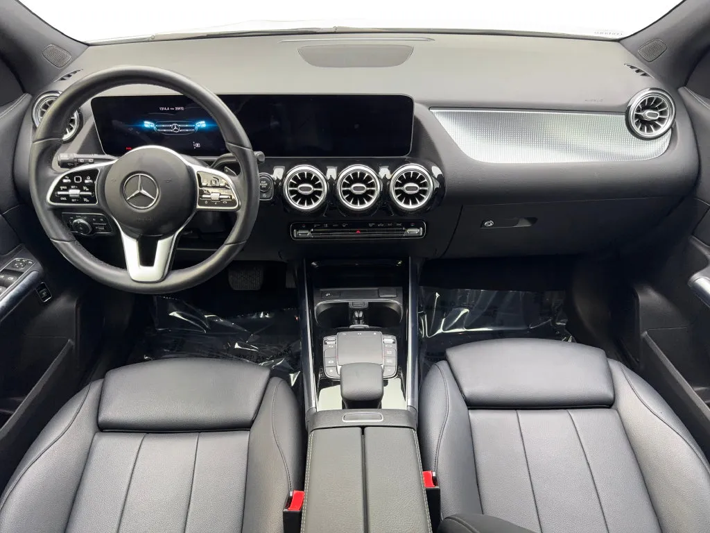 Mercedes-Benz GLA photo 49