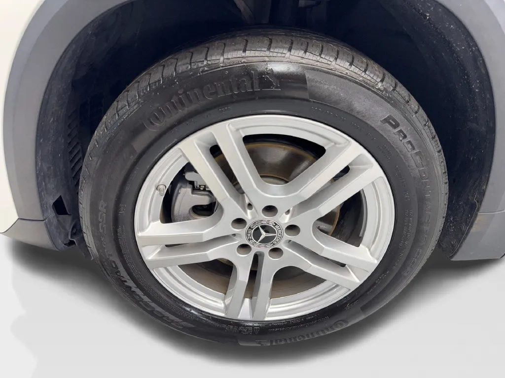 Mercedes-Benz GLA photo 75