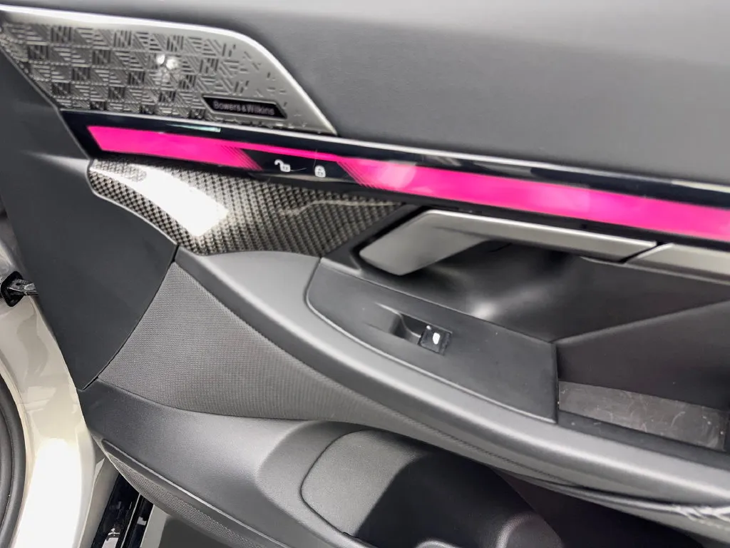 BMW i5 photo 52