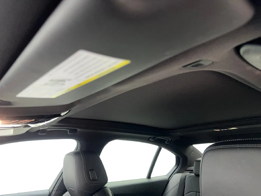 BMW i5 photo 75
