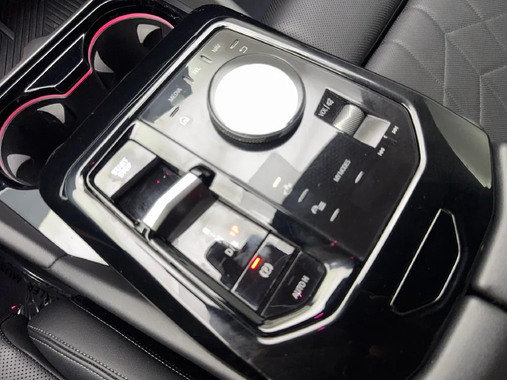 BMW i5 photo 72