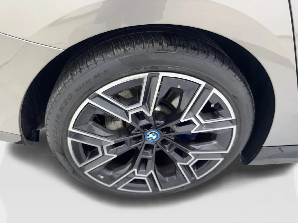 BMW i5 photo 86