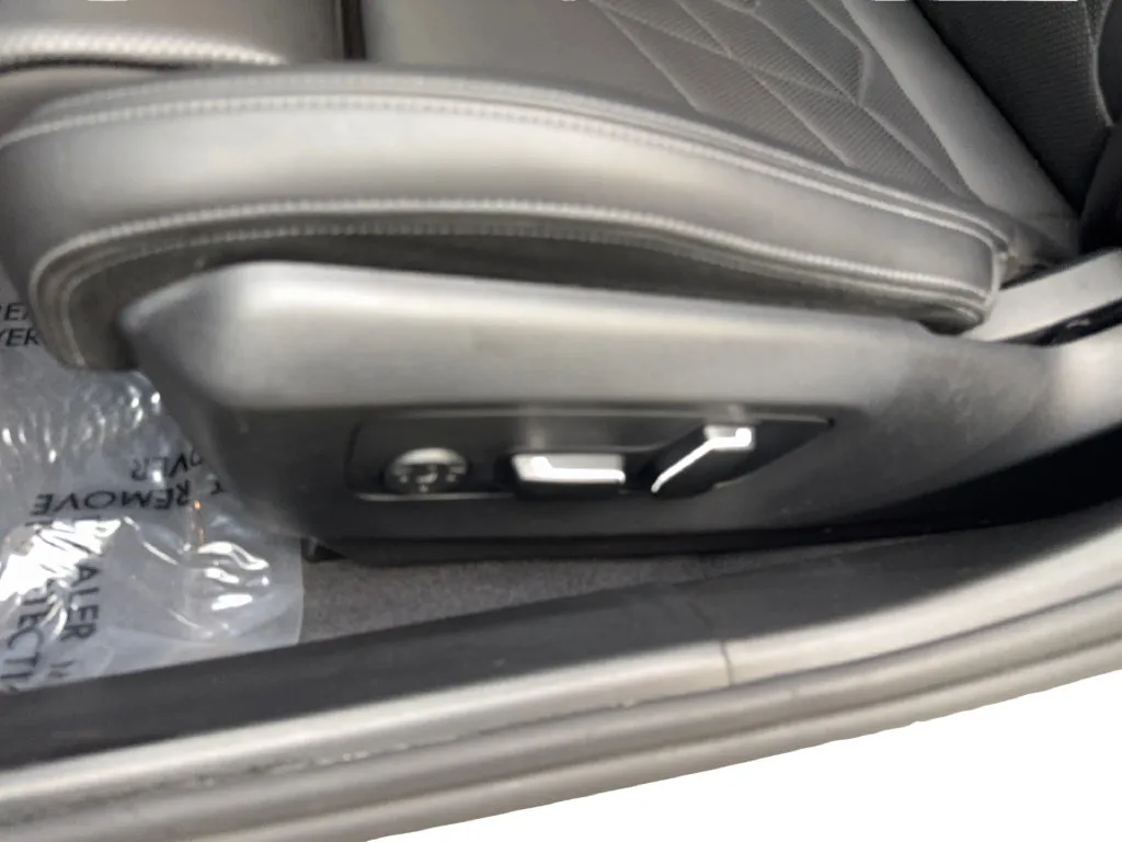 BMW i5 photo 33