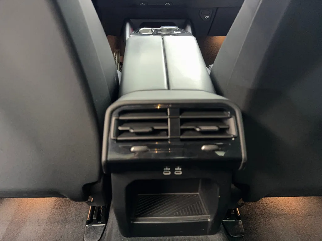 BMW i5 photo 74