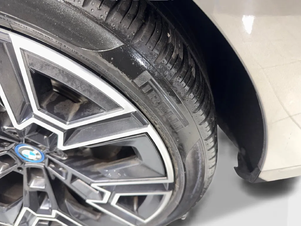 BMW i5 photo 89