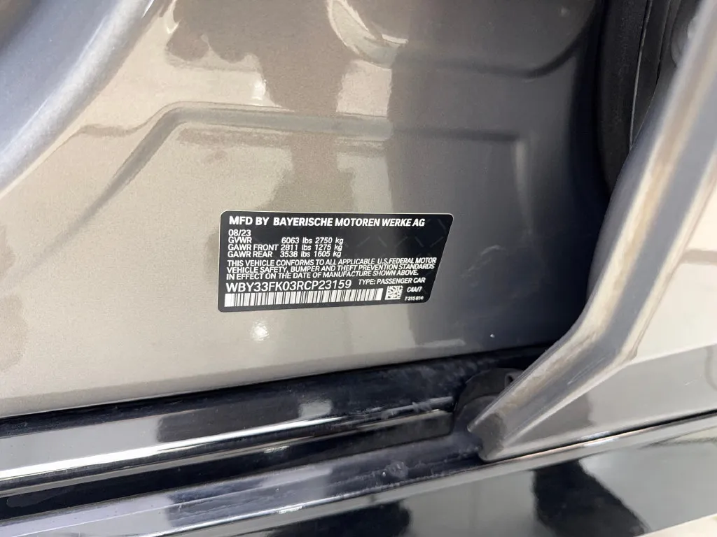 BMW i5 photo 90