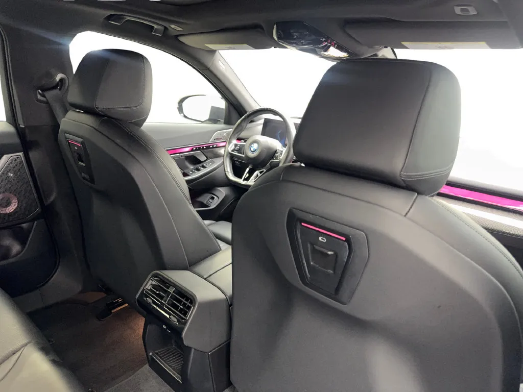 BMW i5 photo 44