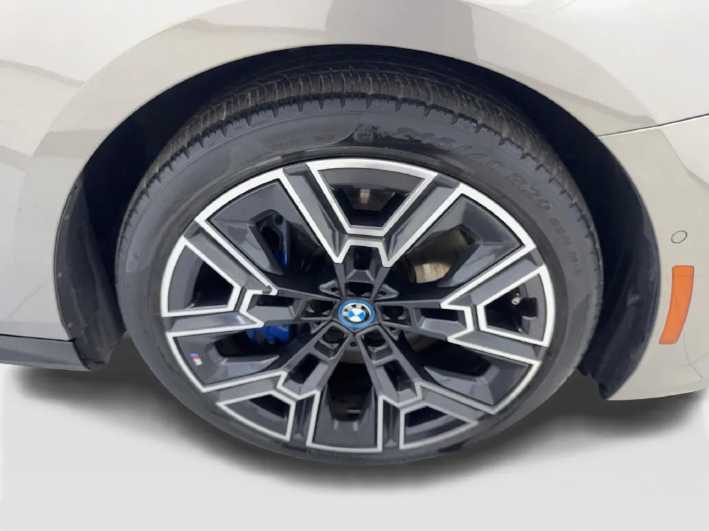 BMW i5 photo 85