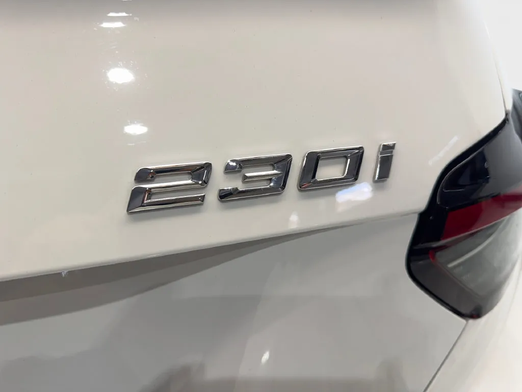 BMW 2 Series photo 25