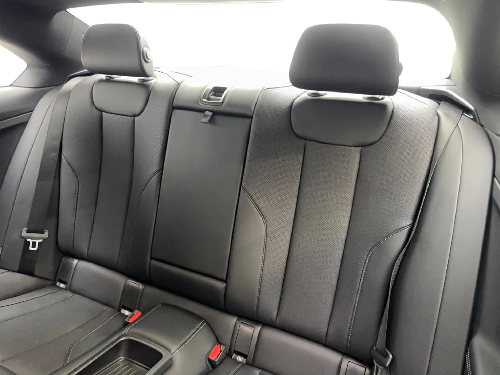 BMW 2 Series photo 35