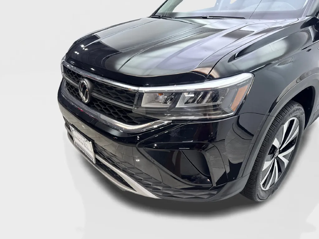 Volkswagen Taos photo 16