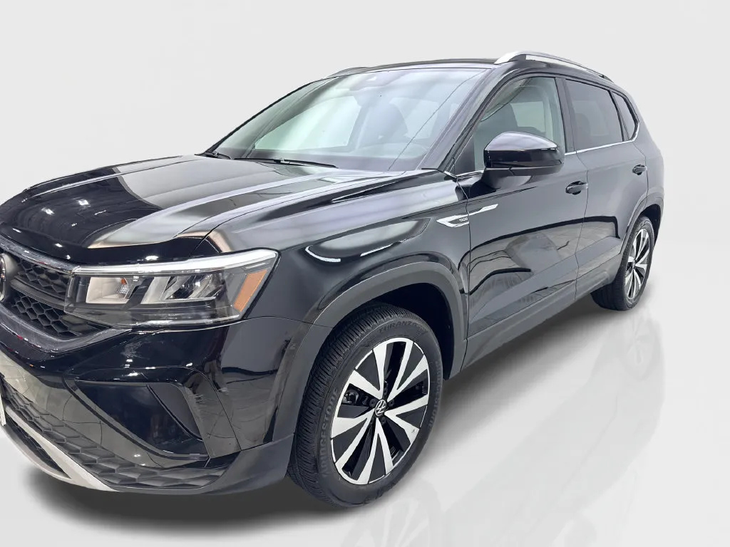 Volkswagen Taos photo 11