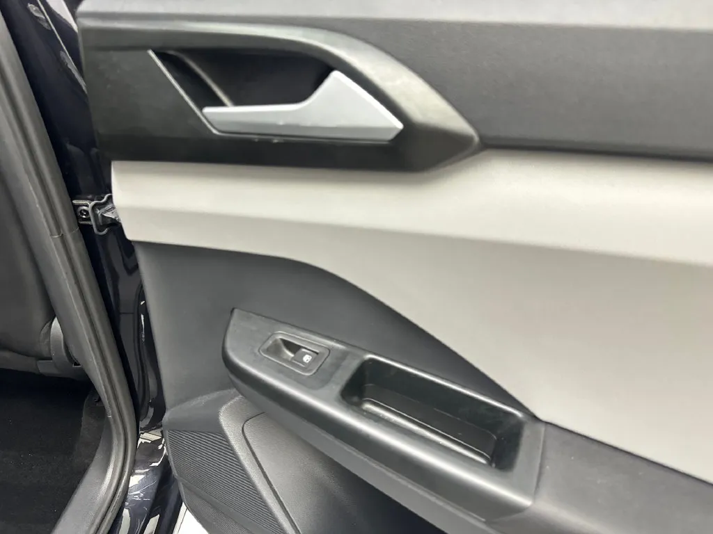 Volkswagen Taos photo 44