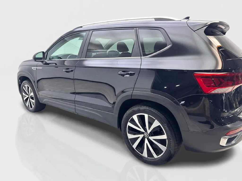Volkswagen Taos photo 15