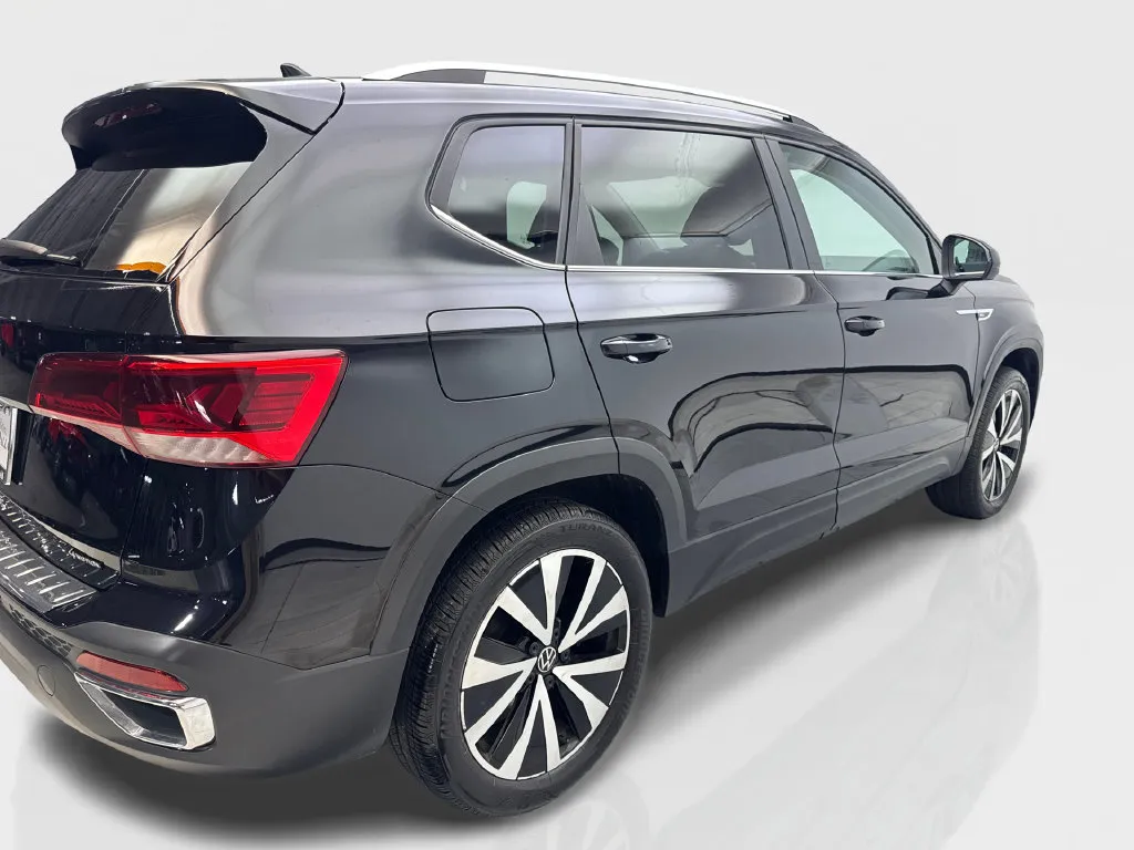 Volkswagen Taos photo 14