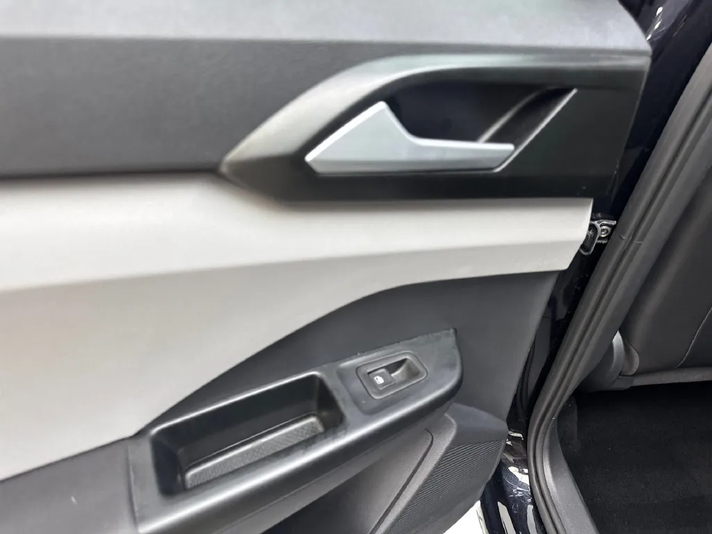 Volkswagen Taos photo 39