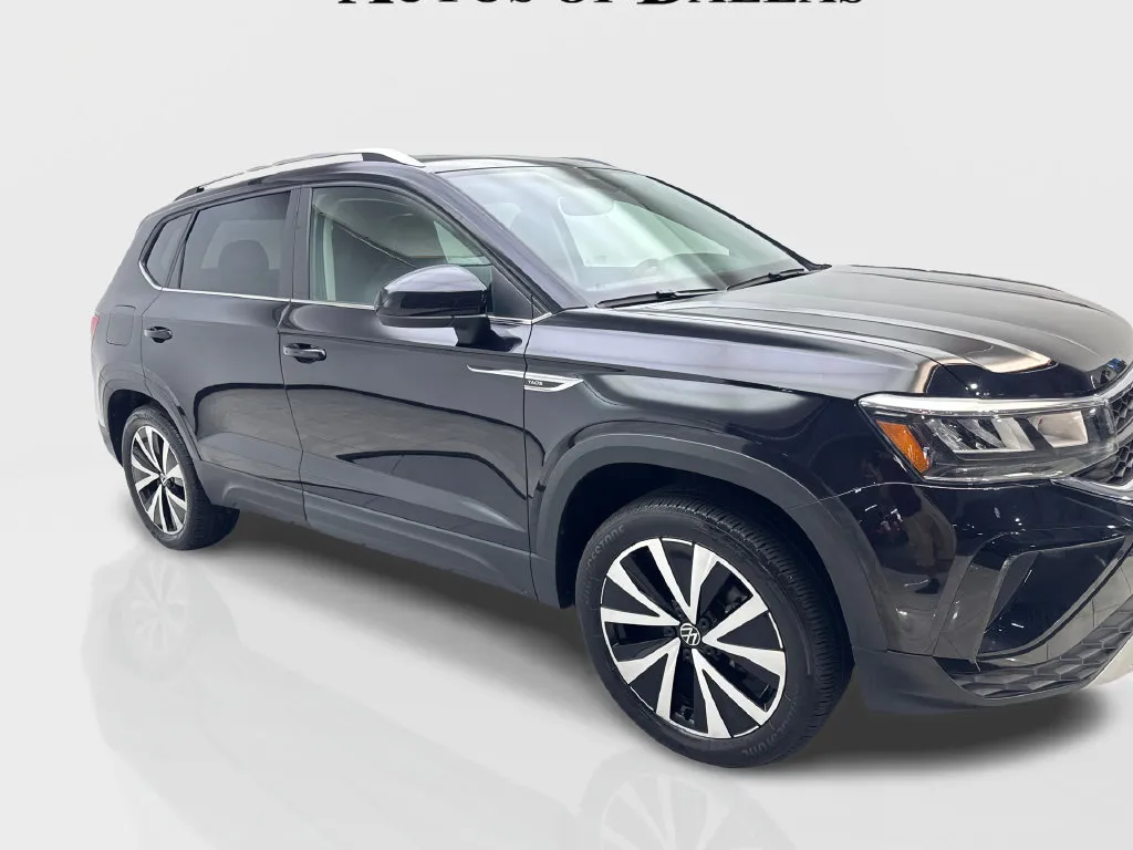 Volkswagen Taos photo 12