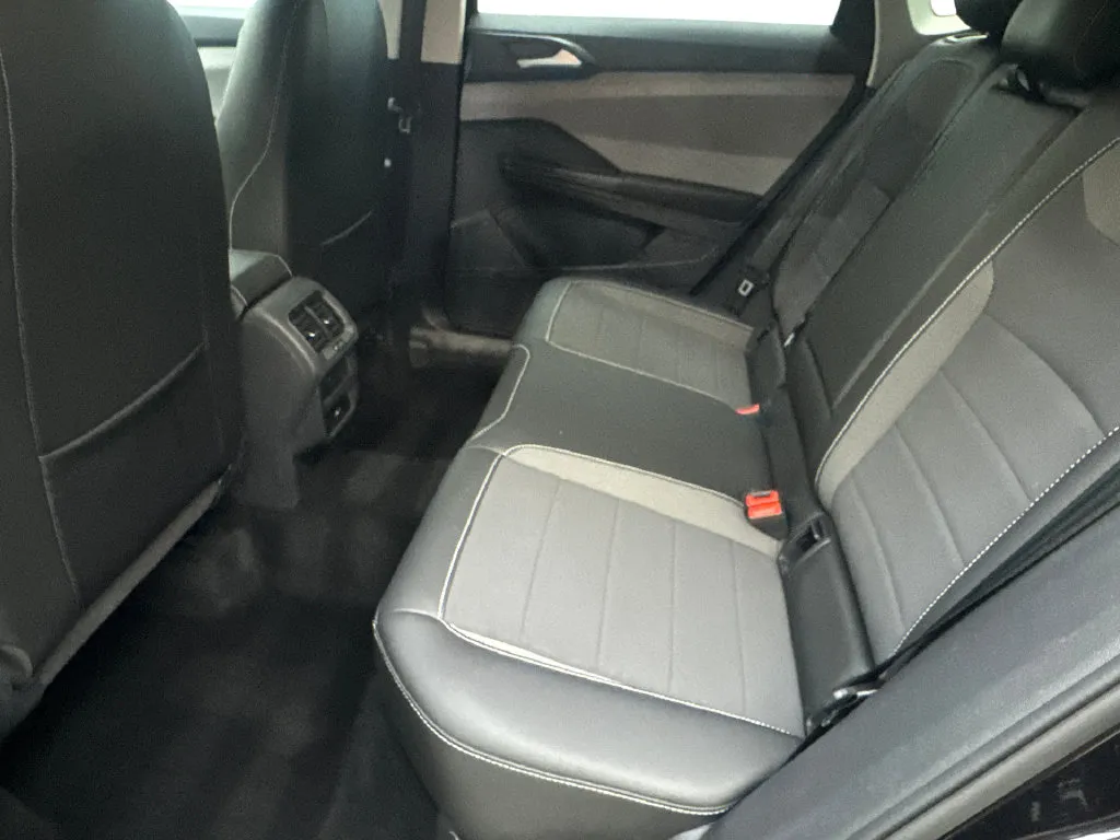 Volkswagen Taos photo 34
