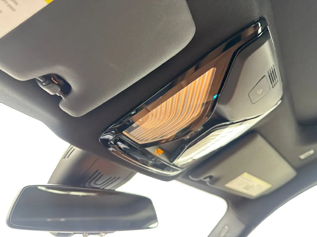 BMW i4 photo 77