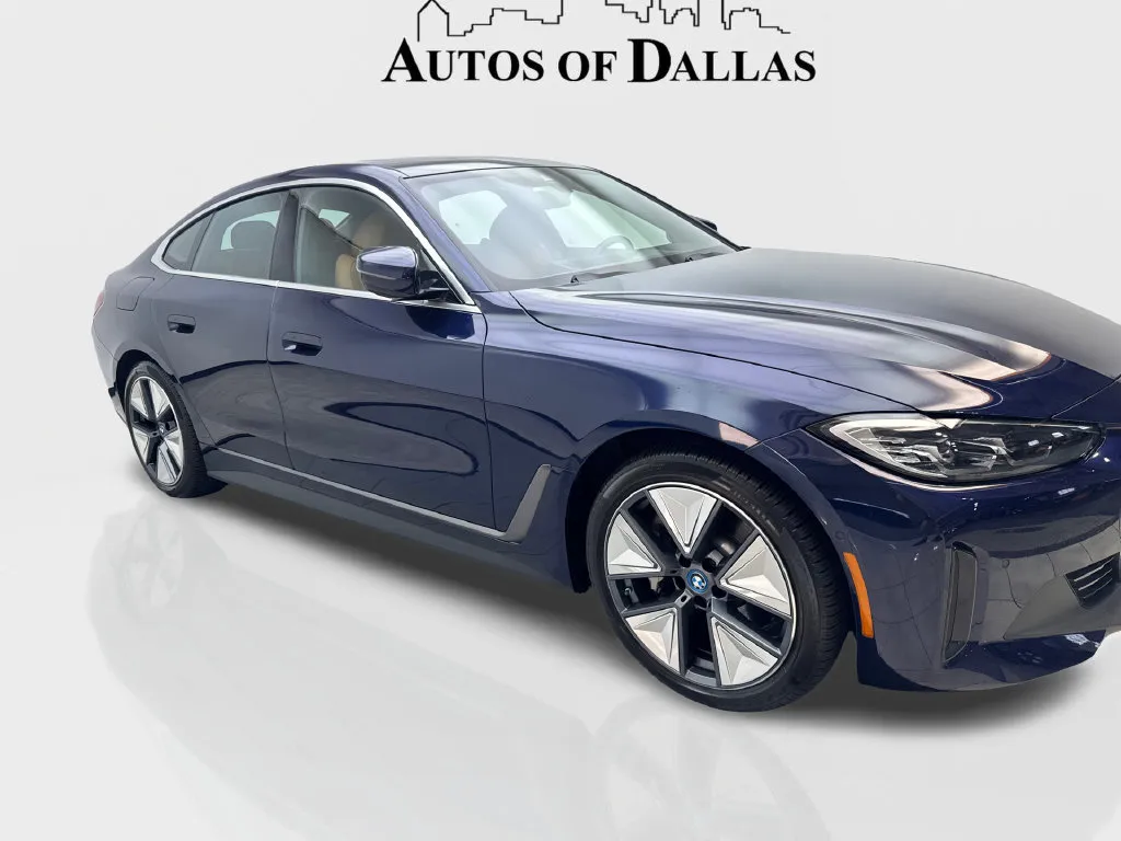 BMW i4 photo 14