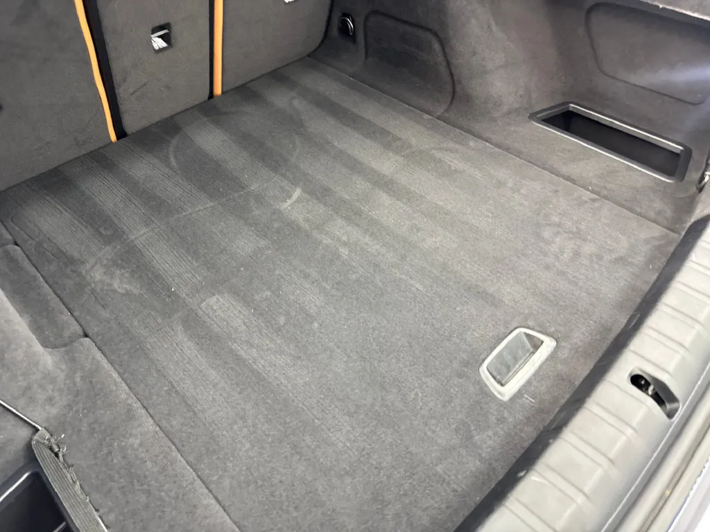 BMW i4 photo 84