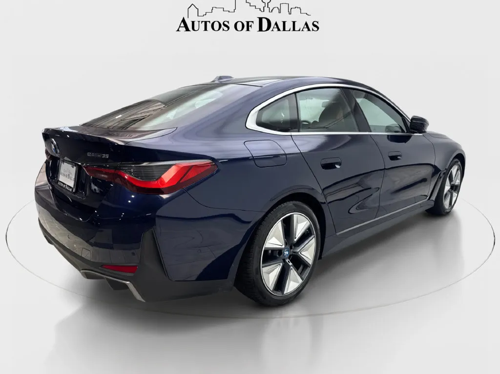 BMW i4 photo 7