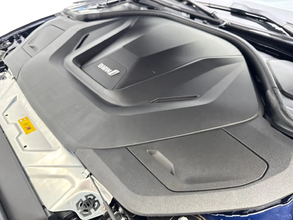 BMW i4 photo 79