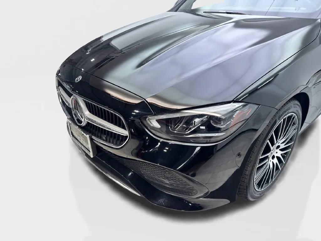 Mercedes-Benz C-Class photo 18