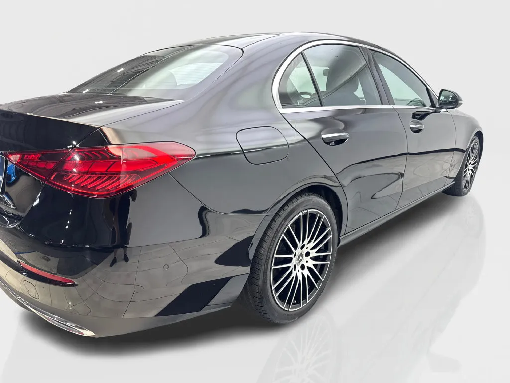 Mercedes-Benz C-Class photo 15