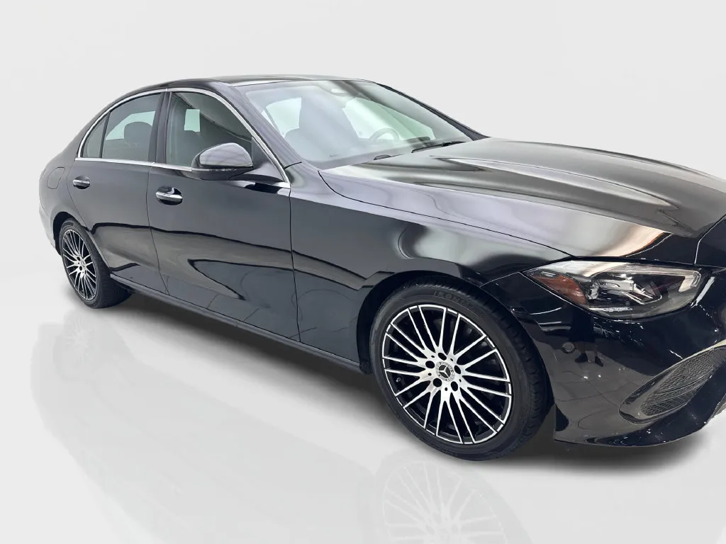 Mercedes-Benz C-Class photo 14