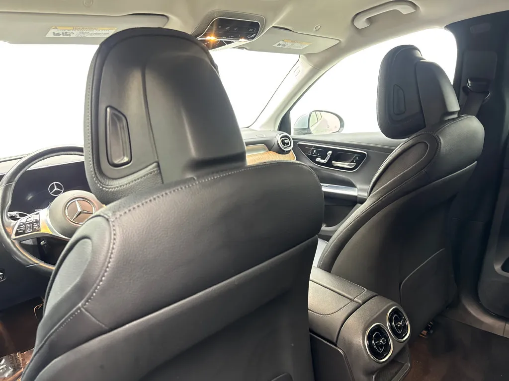 Mercedes-Benz GLC photo 36