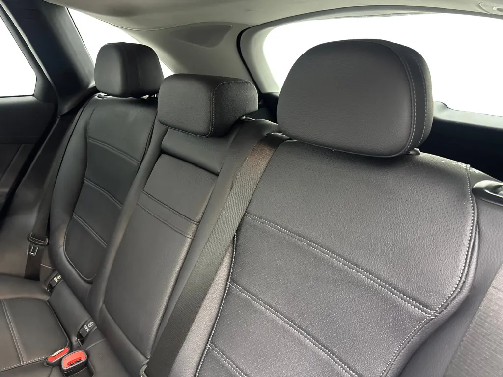 Mercedes-Benz GLC photo 35