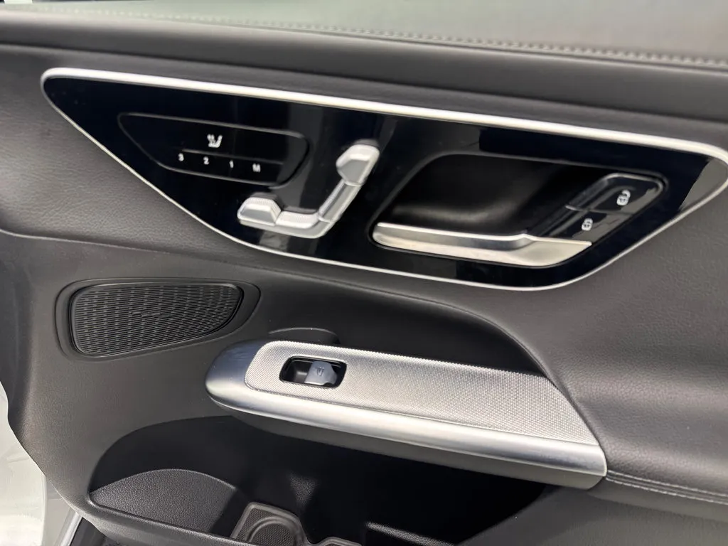 Mercedes-Benz GLC photo 49