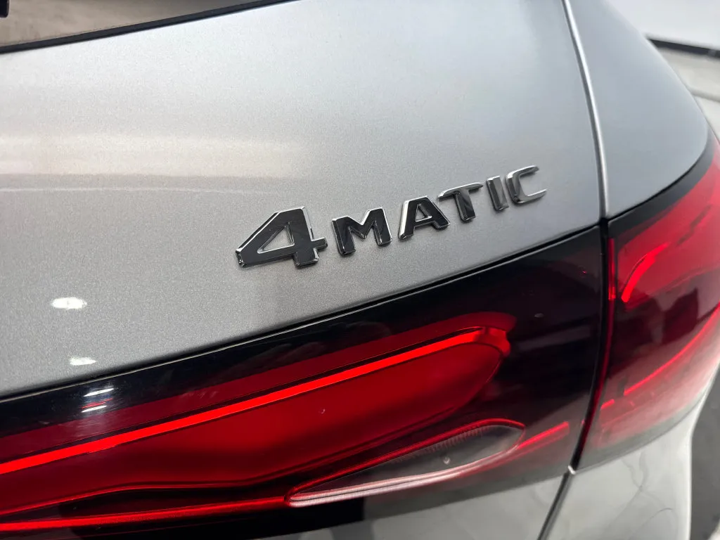 Mercedes-Benz GLC photo 26