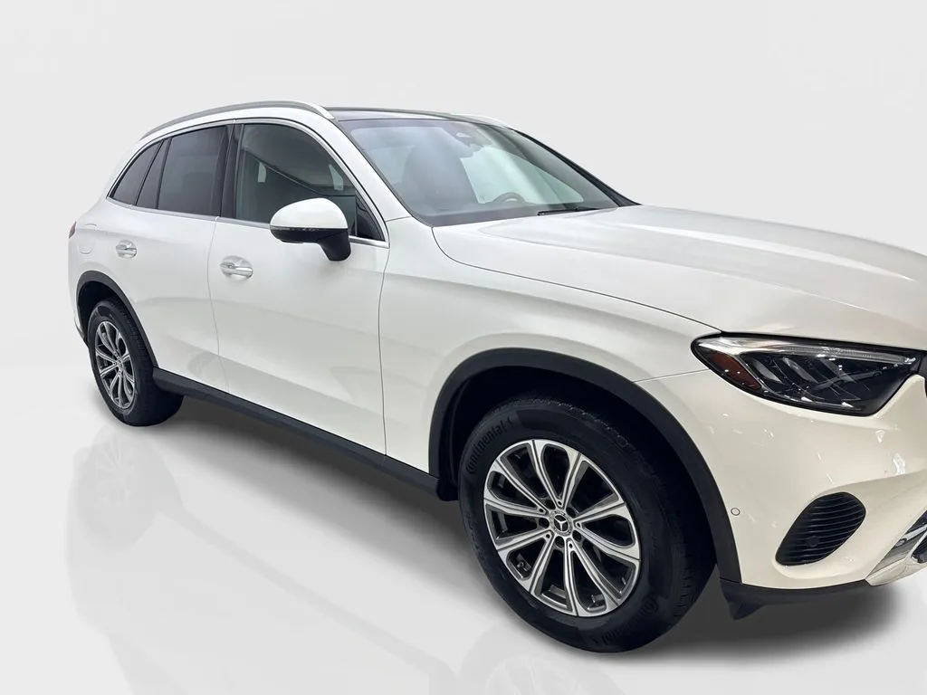 2024 Mercedes-Benz GLC GLC300 - Photo 12