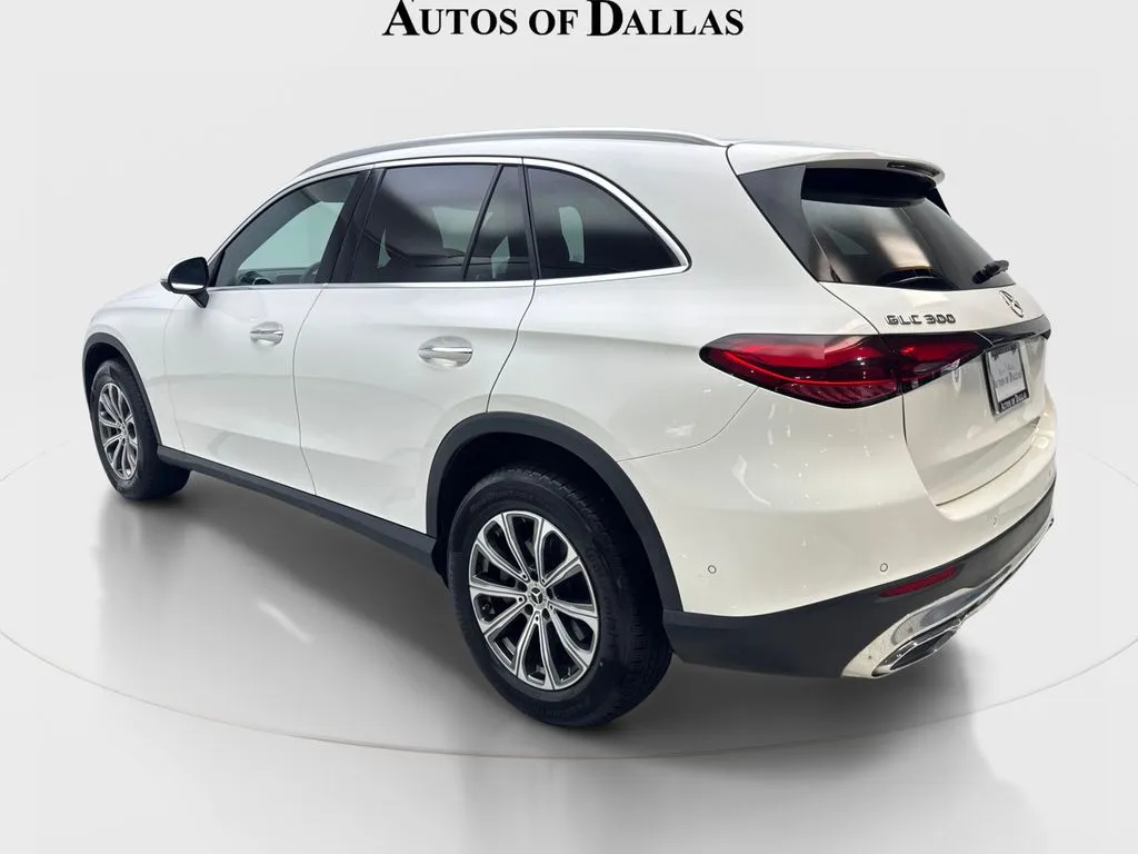 2024 Mercedes-Benz GLC GLC300 - Photo 9