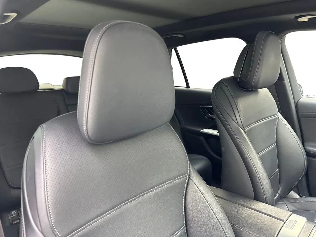 2024 Mercedes-Benz GLC GLC300 - Photo 42