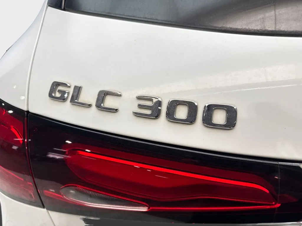 2024 Mercedes-Benz GLC GLC300 - Photo 21