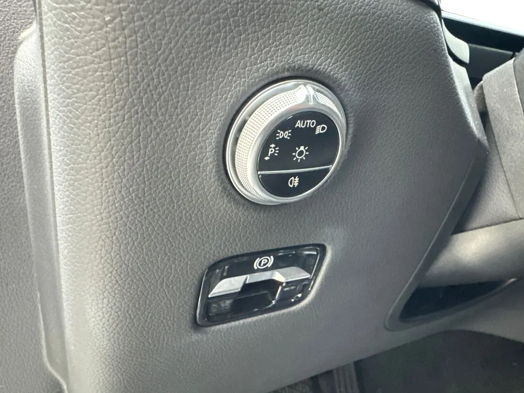 2024 Mercedes-Benz GLC GLC300 - Photo 51