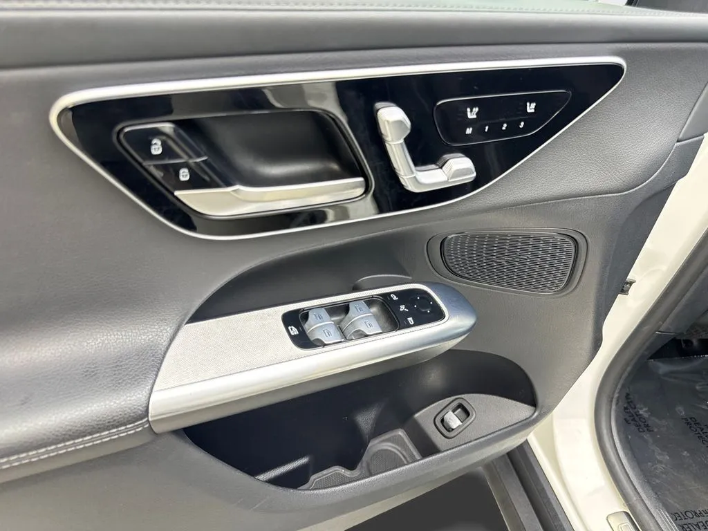 2024 Mercedes-Benz GLC GLC300 - Photo 28